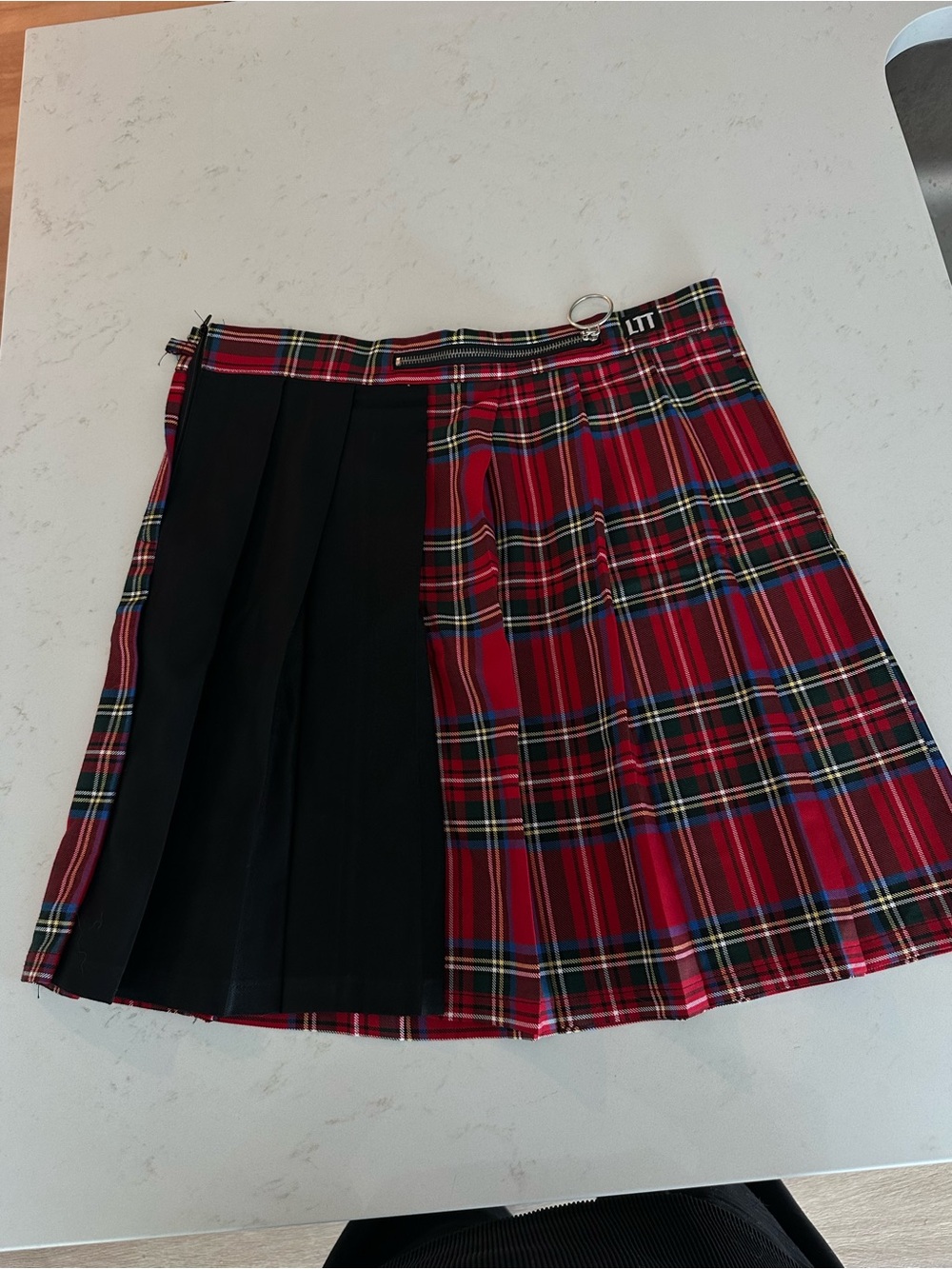 Love Too True Red Plaid & Black Pleated Mini Skirt size 14